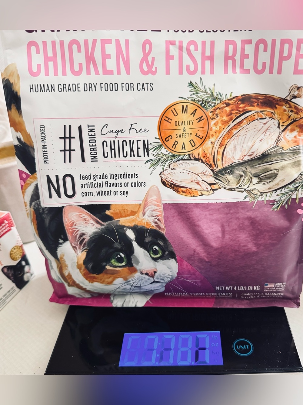 Chicken & Fish dry cat food